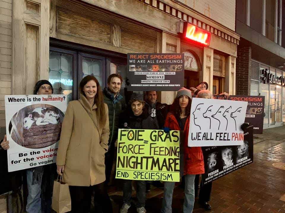 protest speciesim at Bar Isabel